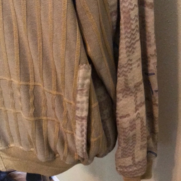 Sweater - Picture 4 of 5